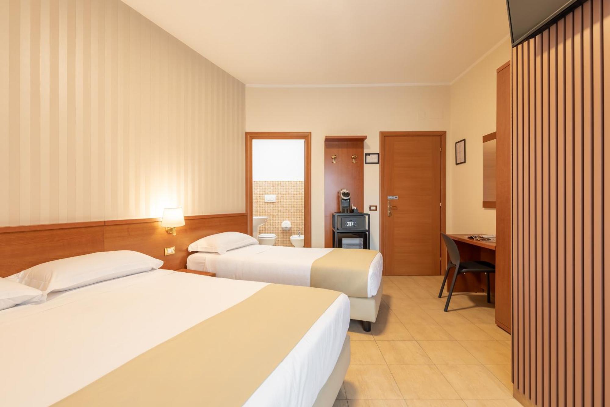 Albadomus Affittacamere O Guesthouse Roma Ngoại thất bức ảnh